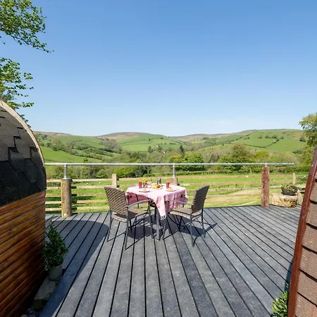 Ty Grug Pods Hotel Bryngwyn Exterior photo