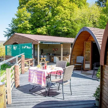 Ty Grug Pods Hotel Bryngwyn Exterior photo